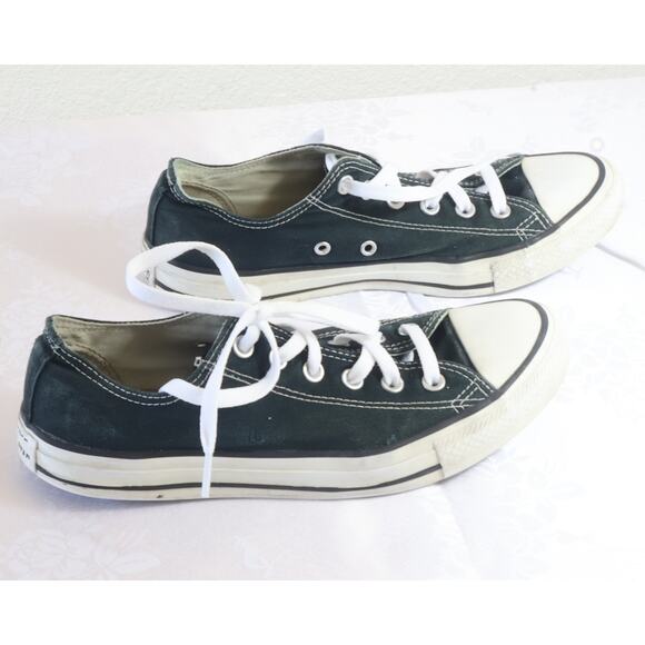 Converse Chuck Taylor All Star Low-Top Sneakers Black – Men’s 8 / Women’s 10 - Picture 1 of 8